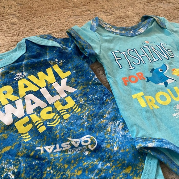 Mossy Oak Onesie Baby Grow Short Sleeve Fishing Outdoors Blue Unisex: 0-3 month - Picture 2 of 5